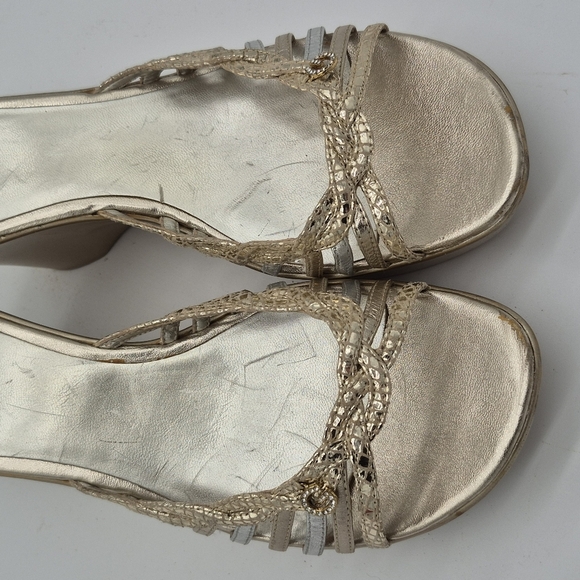GUESS Gold Platform Gwauriga Slide Sandal Mule 8.5 M - Picture 2 of 7